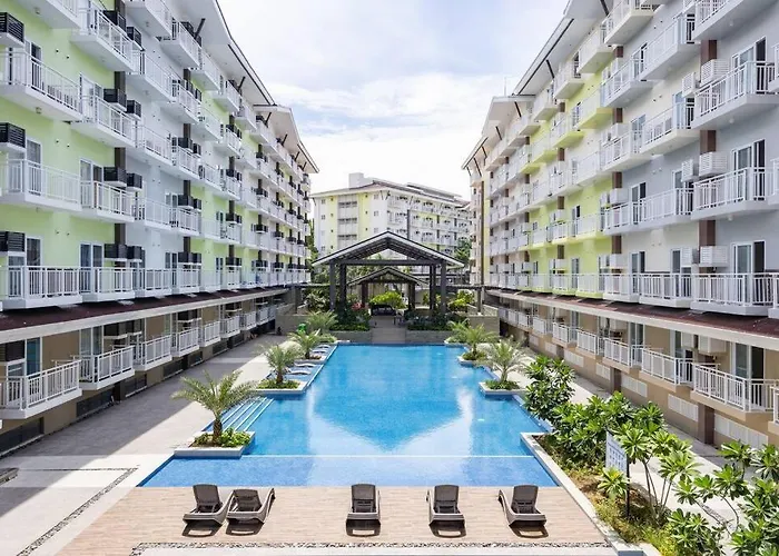 Amani 132b With Pool View, Near Airport, Mall, Free Pool, Gym, Netflix, 200 Mbps Wi-fi * マクタン