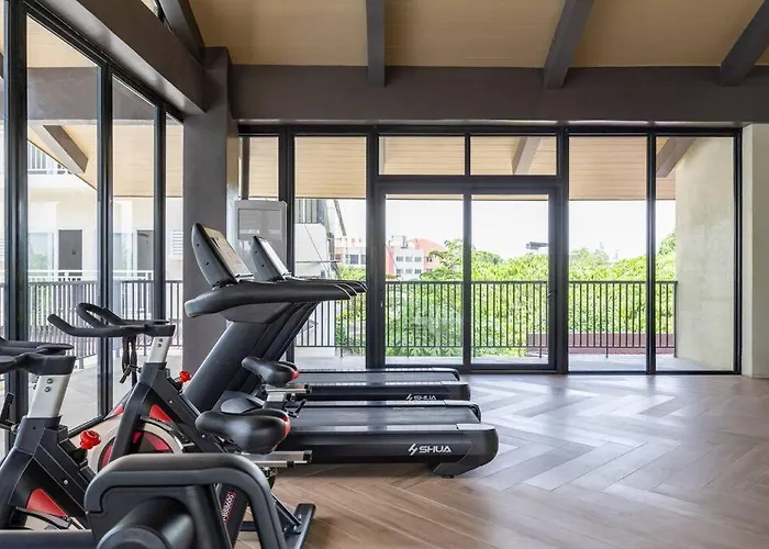 アパート Amani 132b With Pool View, Near Airport, Mall, Free Pool, Gym, Netflix, 200 Mbps Wi-fi マクタン